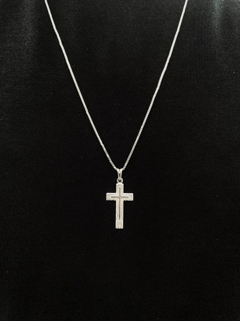 Corrente Veneziana com Pingente Cruz em Relevo - Banhado a Prata