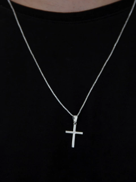 Corrente Veneziana 1mm - 70cm com Pingente Cruz Detalhada 2.5x1.6cm - Banhado a Prata