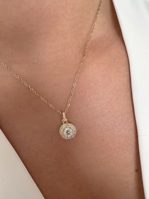 Colar Ponto de Luz com Microzircônias Cravejadas - Aço Dourado