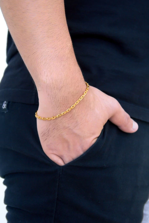 Pulseira Cartier Cadeado - 21cm - 3.5mm - 4.7g - Banhado a Ouro