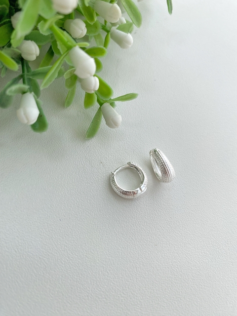 Brinco Argolinha Detalhada - 12mm - Banhado a Prata