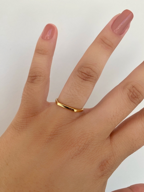 Anel Liso Topo Reto - Banhado a Ouro