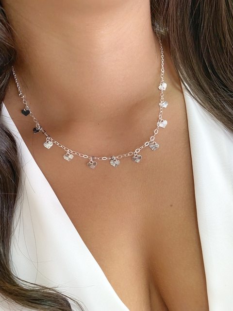 Choker Corações Detalhados Pendentes - Banhado a Prata