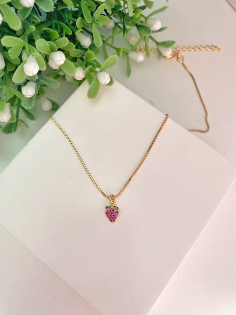 Colar Infantil Moranguinho Rosa Cravejado - Banhado a Ouro