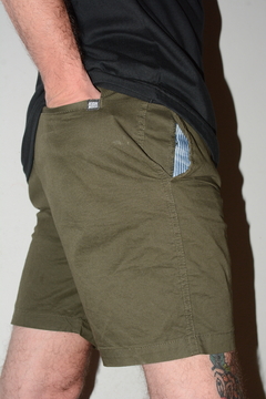 BERMUDA JOGGER VERDE en internet