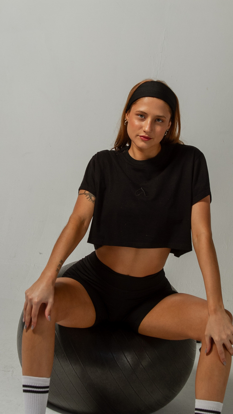 Remera Aster negro - comprar online