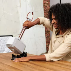 4D MJOLNIR en internet