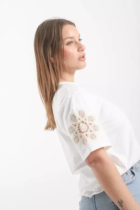 Remera San Marino con brodery