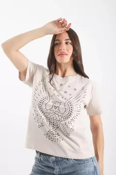 Remera tachas águila