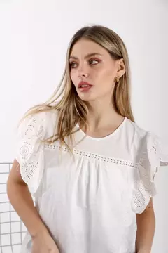 Remera Volado Broderie VTK4038 - comprar online