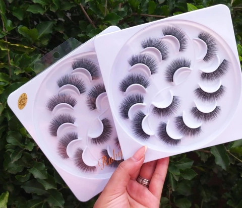 Cartela de Cílios Mink 5D c/ 7 pares Ruby Anjo