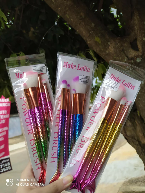 Kit com 5 Pincéis Sereia - Make Lolita - Ousada Make e Cosméticos