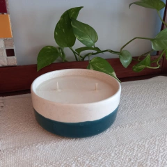 velas aromáticas de cera de soja en cuencos de cerámica