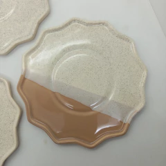 Plato de cerámica artesanal