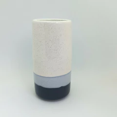 Florero de cerámica artesanal