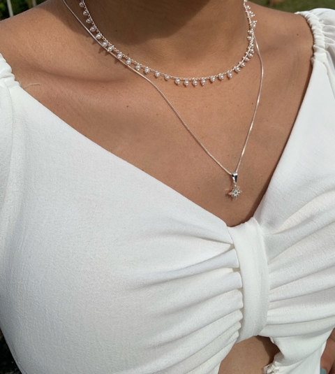 Choker de Perolas Brancas Banhado a Prata