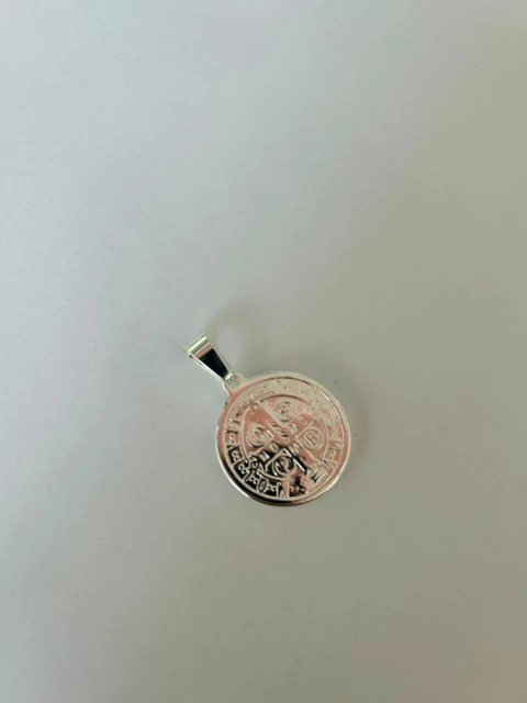 Dije Acero San Benito