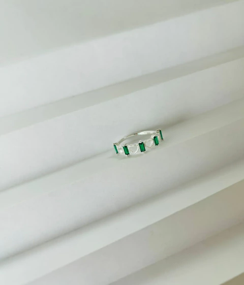 Anillo Corazon Cubic Verde Plata Importada