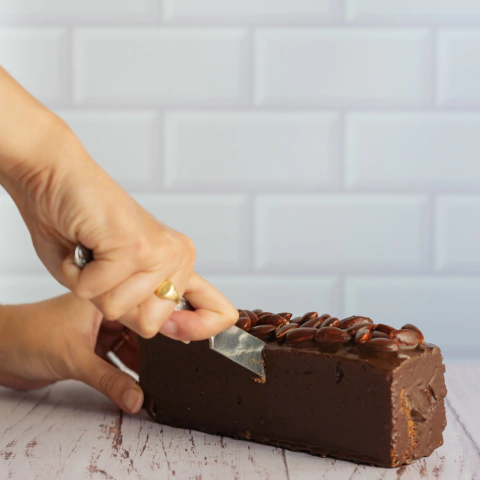 Travel cake de chocolate, dulce de leche y almendras