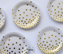 PLATOS DE POLIPAPEL BLANCOS LUNARES DORADAS X 6 Unid