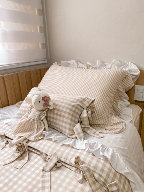 Capa de Edredom com Laços + (2) Fronhas DE BRINDE | Tricoline Fio-Tinto Xadrez Bege | 100% Algodão | SOB ENCOMENDA - comprar online