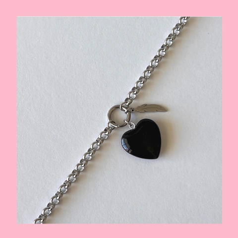 Pulsera con Corazón Negro en Piedra