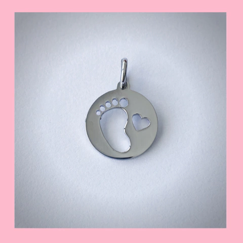 Dije de Piesito de Bebe y Corazon