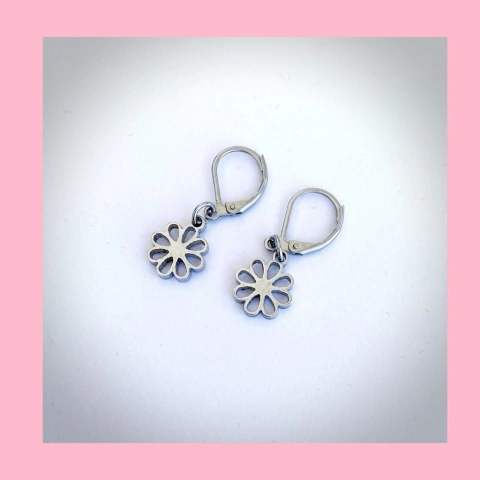 Aros Colgantes de Flor