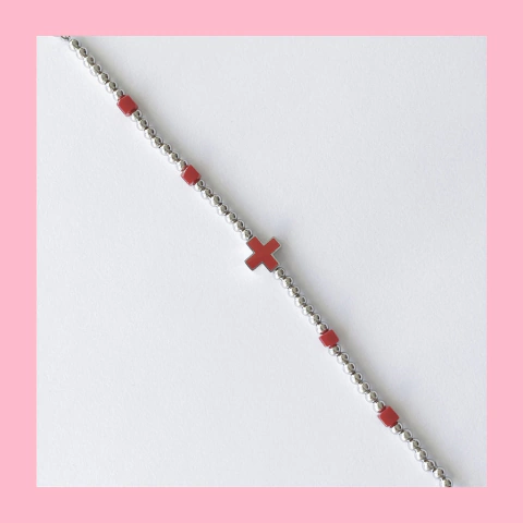 Pulsera de Bolitas con detalles en Rojo y Cruz