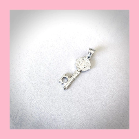 Dije de Llave con Detalles