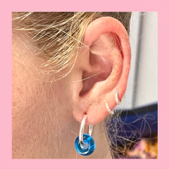 Argollas Cubanas con Donas de Vidrio Artesanal