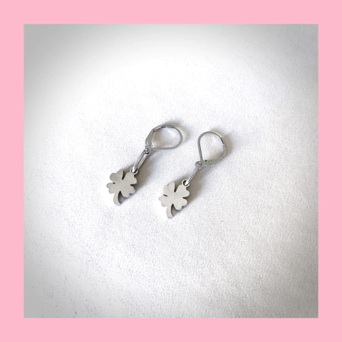 Aros Colgantes de Trebol - comprar online