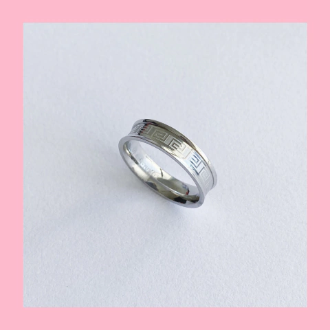 Anillo Finito tipo Alianza con Guarda Griega