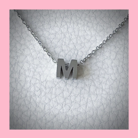 Colgante con Mini Inicial