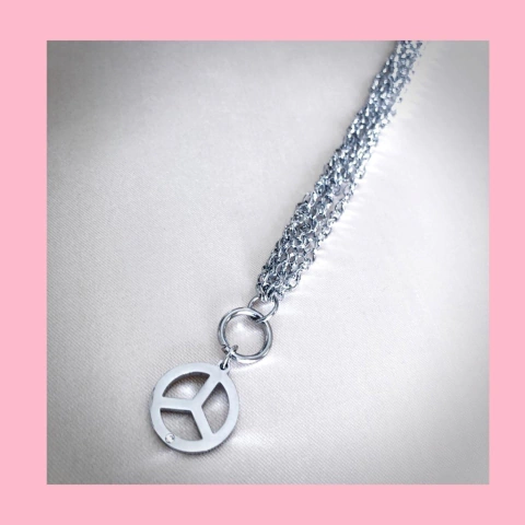 Pulsera de Multicadenas con Dije del Simbolo de la Paz