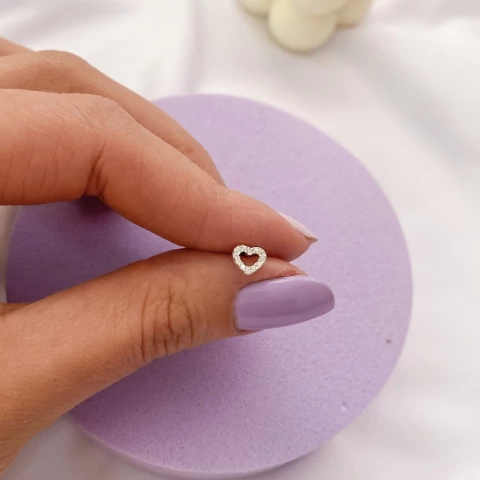 Piercing Coração Vazado Cravejado