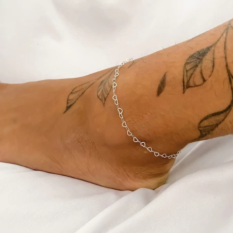 Tornozeleira Elos de Coração - Yuka Joias