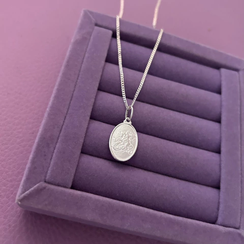 Colar Longo com Medalha São Jorge - comprar online