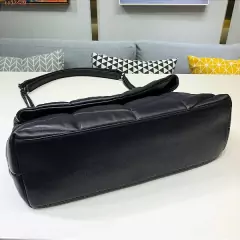 Bolsa Saint Laurent LouLou Puffer "All Black" na internet