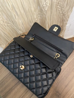 Bolsa Chanel Classic Premium Preta e dourada - Missconcept