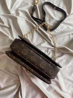 BOLSA POCHETTE MÉTIS EAST WEST - comprar online