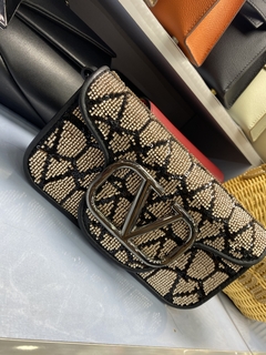 Bolsa Valentino linha italiana na internet