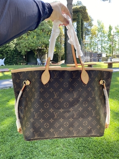 Bolsa Neverfull linha italiana na internet