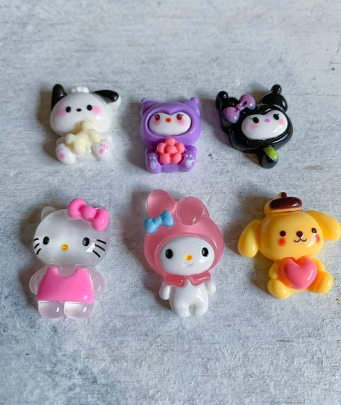 Charms Sanrio x 6 unidades
