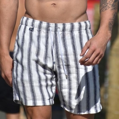 Shorts Resort Wear em Linho Listrado