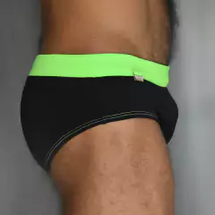 Sunga CLASSIC Boreal Sky preta com cós verde neon - comprar online