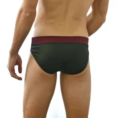 Sunga Slim Preto cirrè com cós vinho trilobal - comprar online