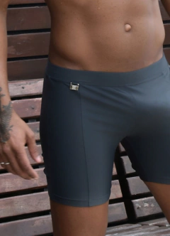 Shorts Bermuda fitness coupée na internet