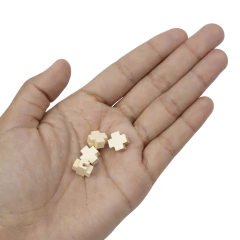 Cruz de Madera 10 X 10 MM en internet