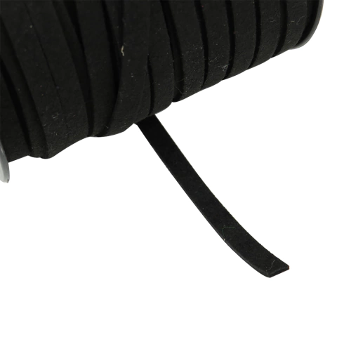 Rollo de Gamuza Negra 0.5 cm x 45 mt